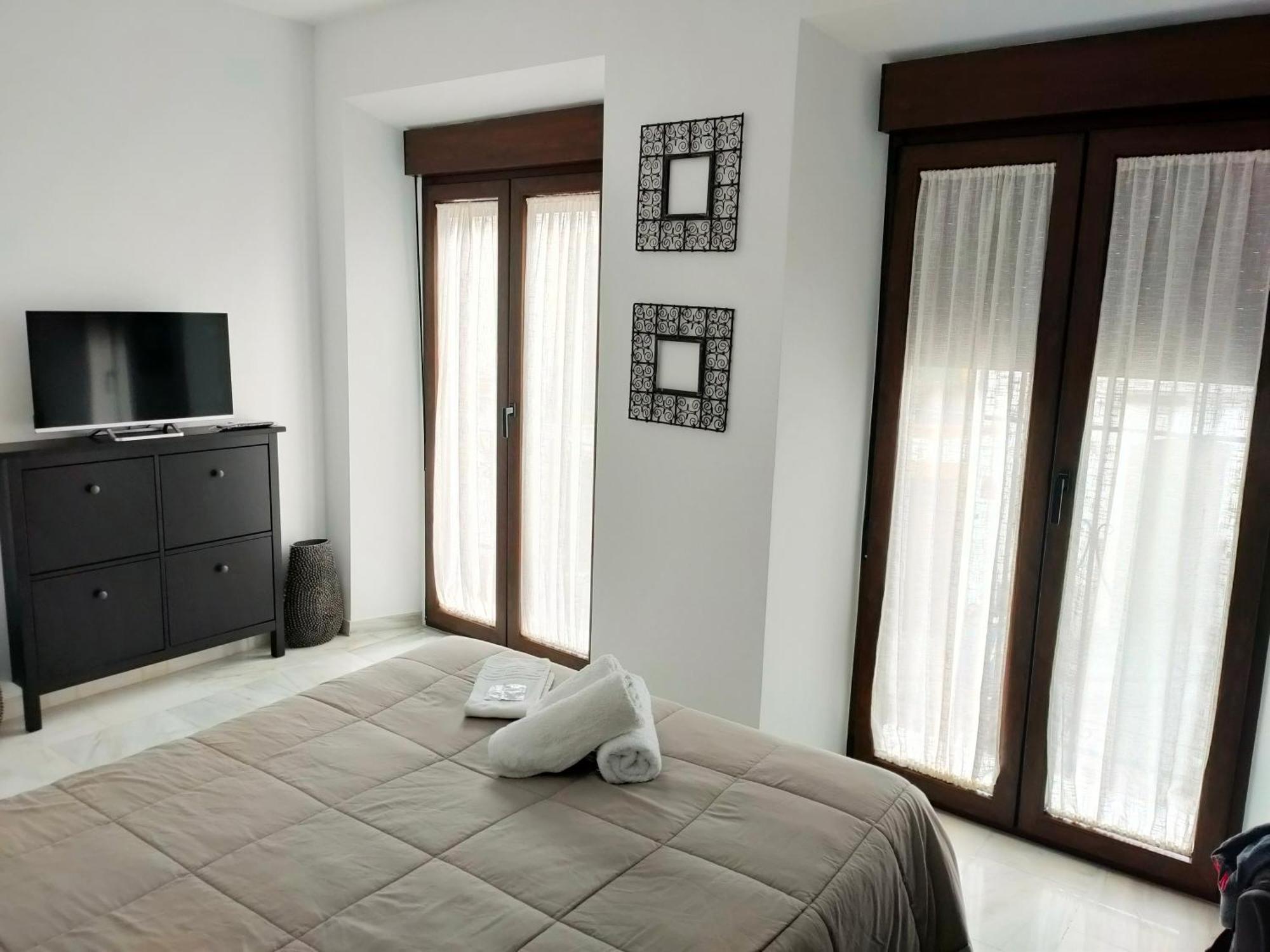 Apartamentos San Pedro Kordoba Bagian luar foto